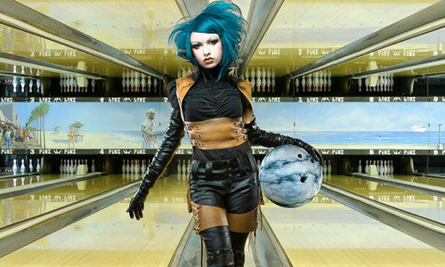 девушка с синими растрепанными волосами в боулинге с шаром
