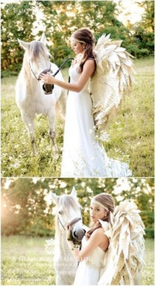 девушка в образе ангела с белой лошадью летом