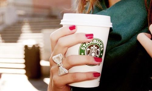  Девушка с Starbucks