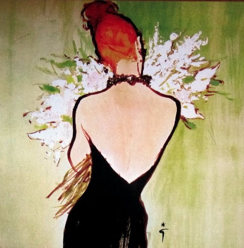 девушка в черном платье с голой спиной с большим букетом белых цветов