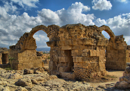замок Сорока колонн на Пафосе