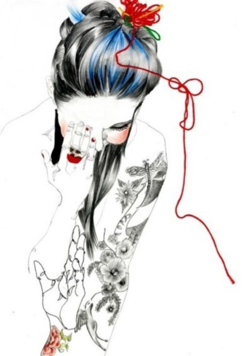 Девушка с синими прядями волос и татуировками рисунок